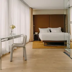 Hotel Josef ****