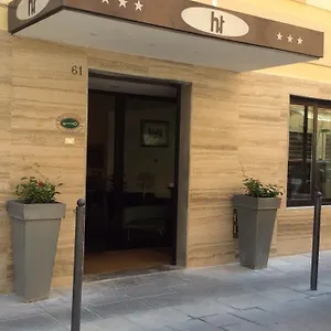 Hotel Touring ***